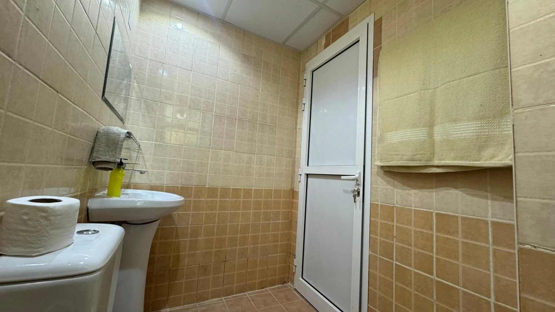 Homestay Brand New Independent Studio Apartments Near Union Metro Station Dubai